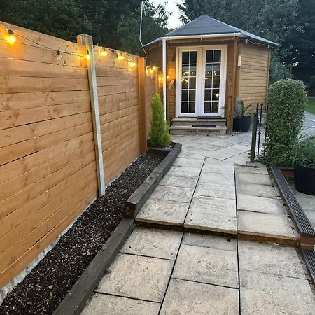 Huge 9 Bed Property Sleeps 17, Near Nec, City Centre, Hs2 Birmingham Kültér fotó