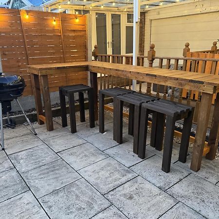 Huge 9 Bed Property Sleeps 17, Near Nec, City Centre, Hs2 Birmingham Kültér fotó