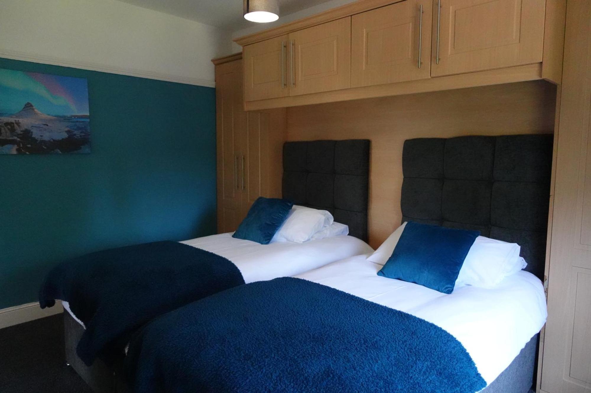 Huge 9 Bed Property Sleeps 17, Near Nec, City Centre, Hs2 Birmingham Kültér fotó