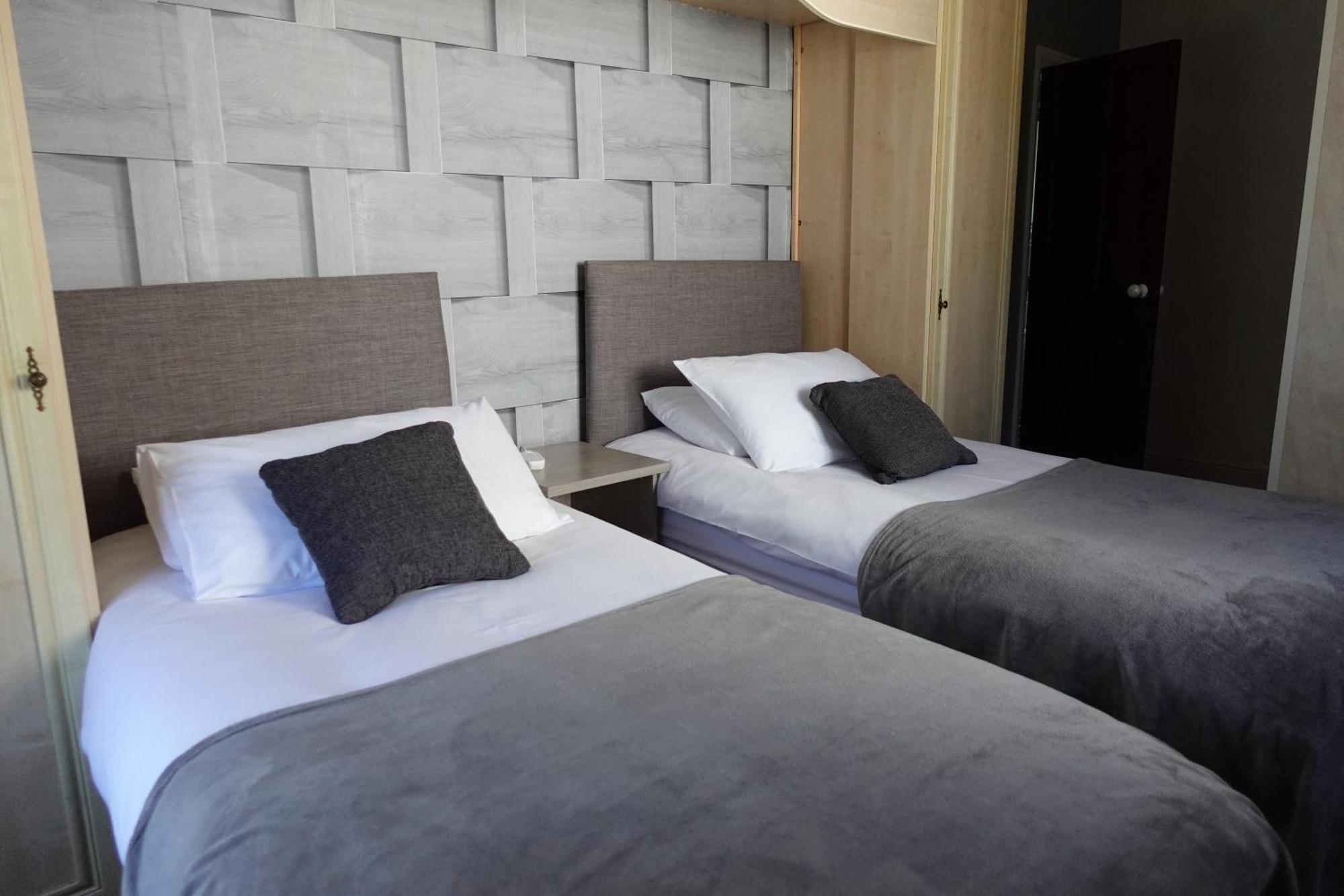 Huge 9 Bed Property Sleeps 17, Near Nec, City Centre, Hs2 Birmingham Kültér fotó