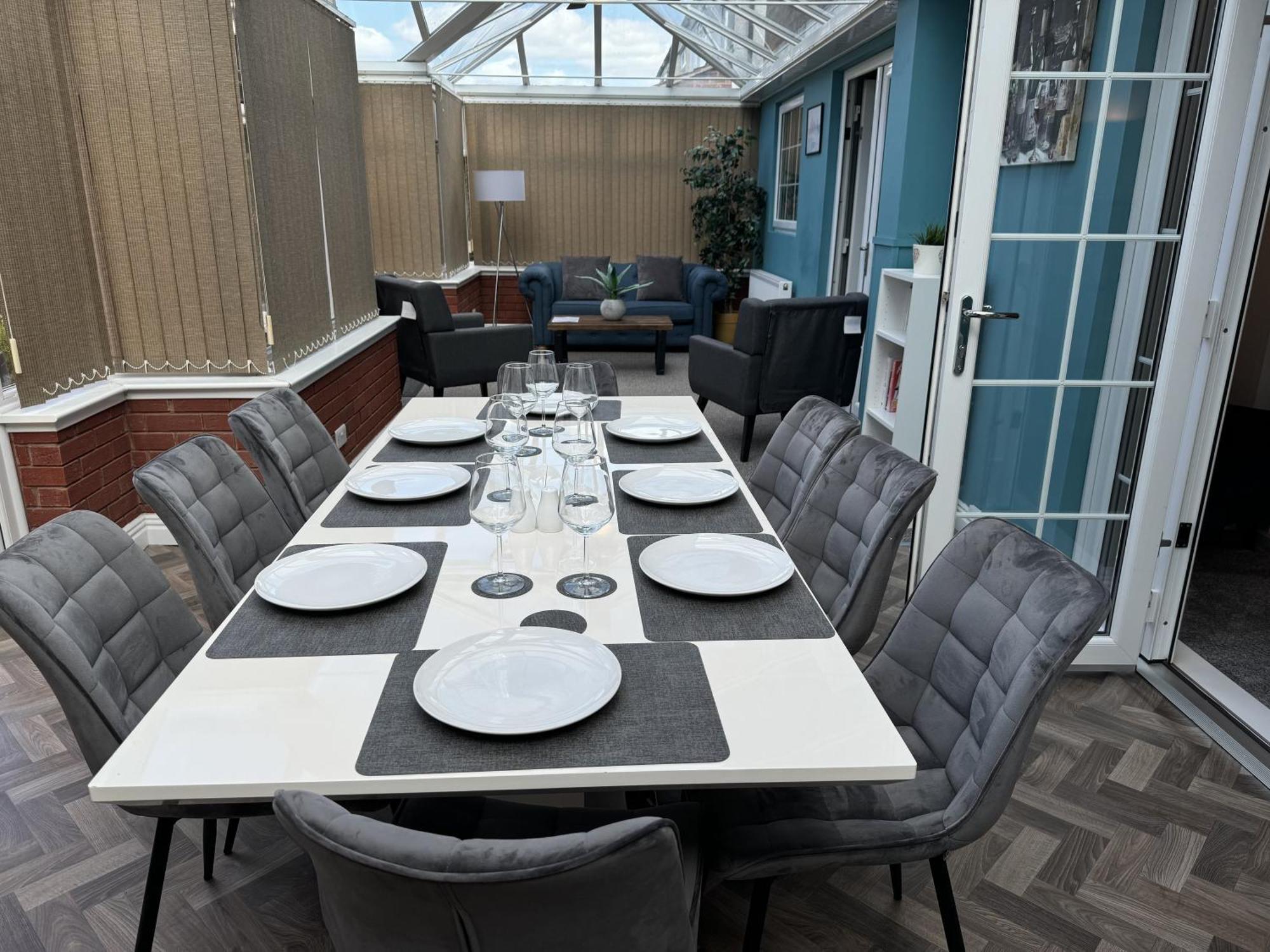 Huge 9 Bed Property Sleeps 17, Near Nec, City Centre, Hs2 Birmingham Kültér fotó